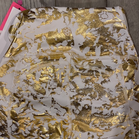 NEW w/TAGS! Lilly Pulitzer’s Luxletic Active Powerstretch Metallic Gold leggings - Picture 8 of 14